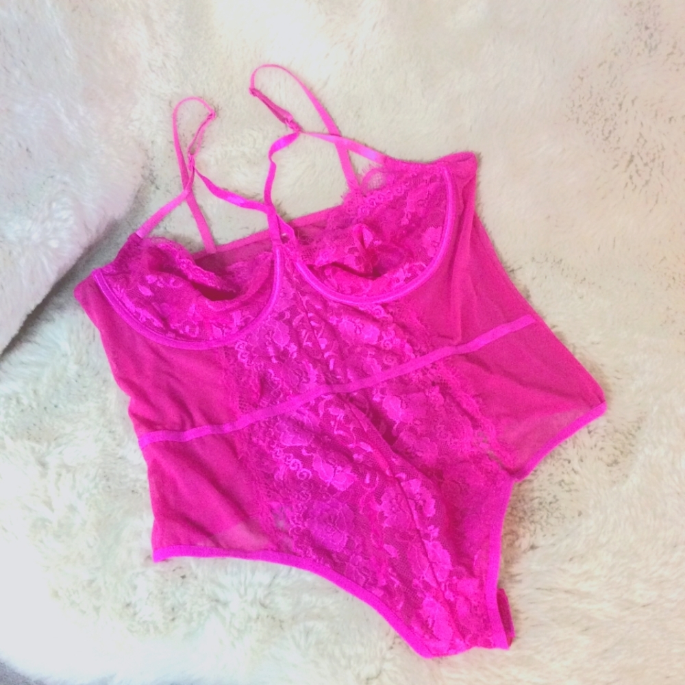 Pink Lace bodysuit XXL